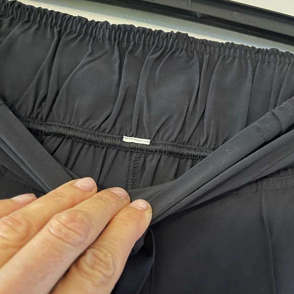 Lululemon pants - Picture 3 of 5